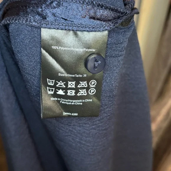 Baum und Pferdgarten | Aneto Crinkle Satin Cutout Long Sleeve Dress | Size 10 - Picture 7 of 12